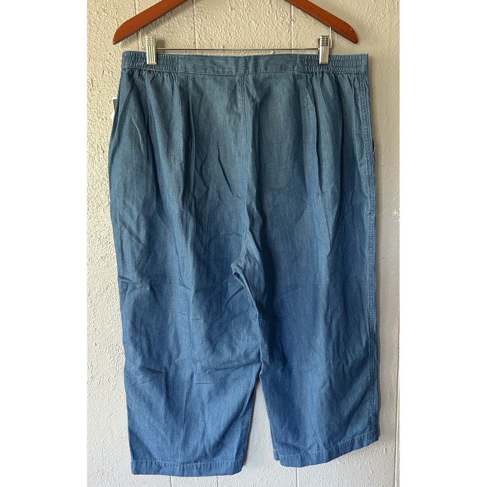 City Blues By Koret Women's Size 16 W Blue Chambray Wide Leg Cropped Pants - Picture 3 of 5